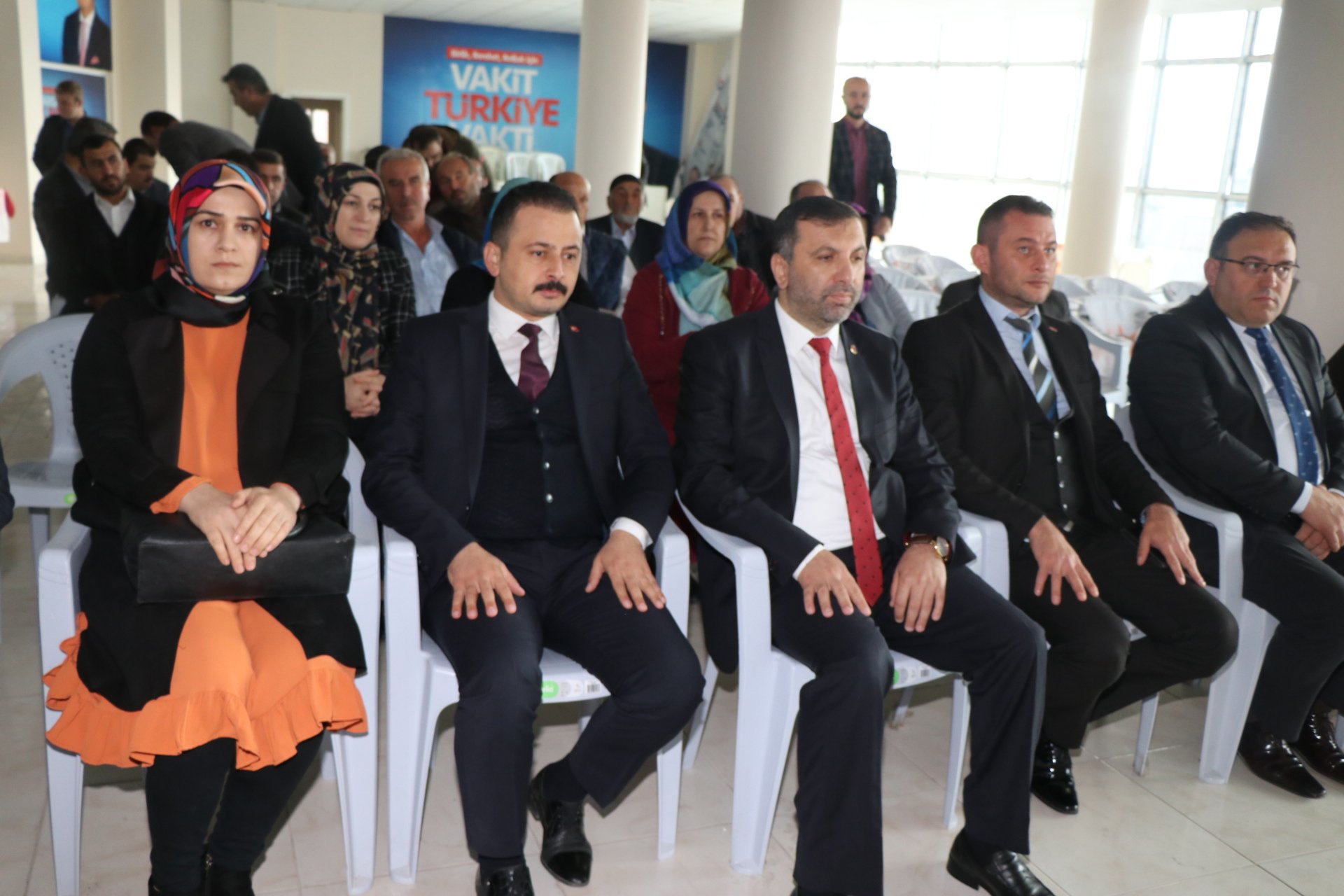 Sarıcaoğlu, “ Liderimizin Etrafında Kenetlendik”
